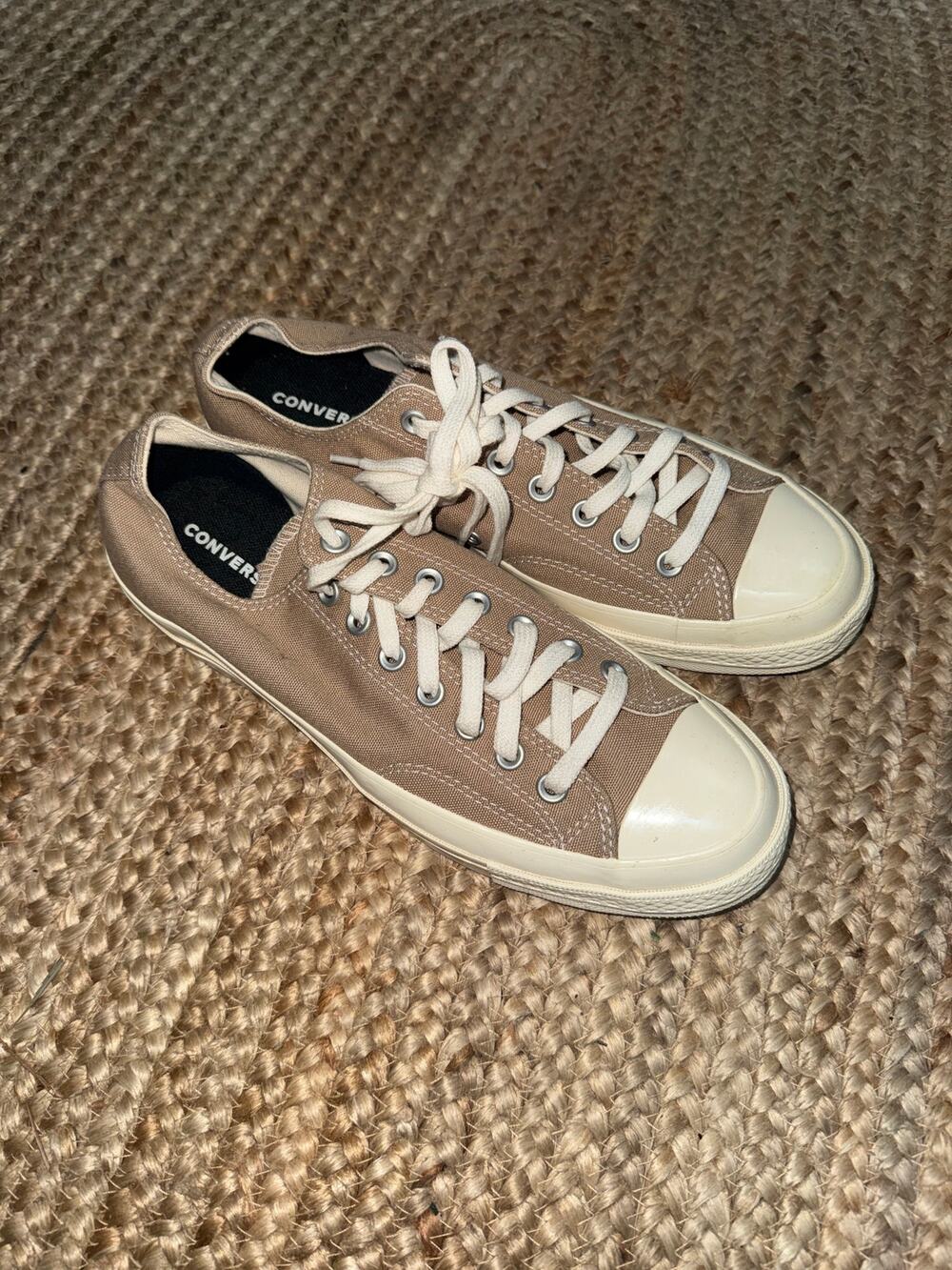 Converse low top sneakers in brown men's size 9 - NEW